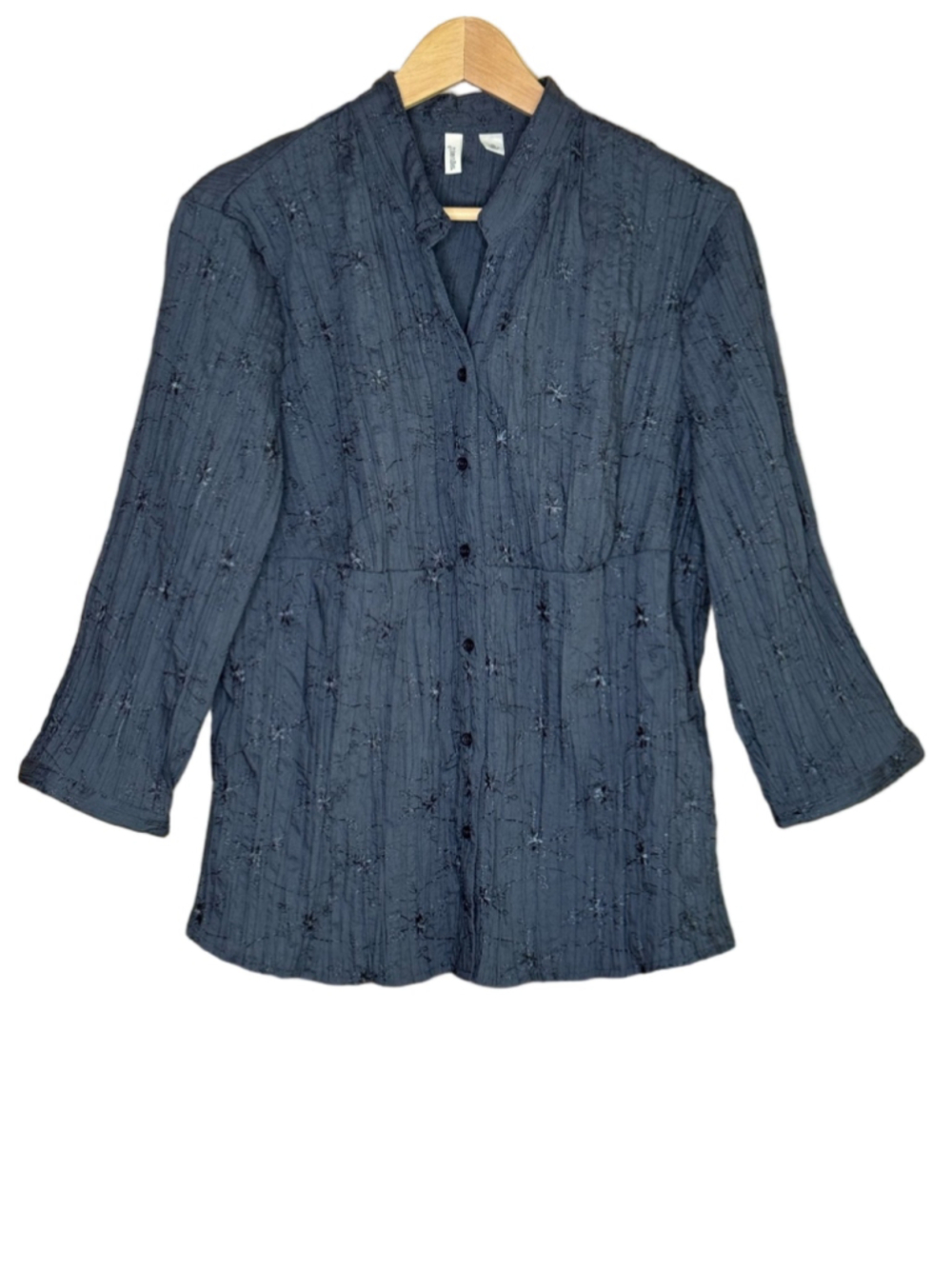 St. John's Bay Embroidered Textured Blouse with 3/4 Button Sleeves size XL